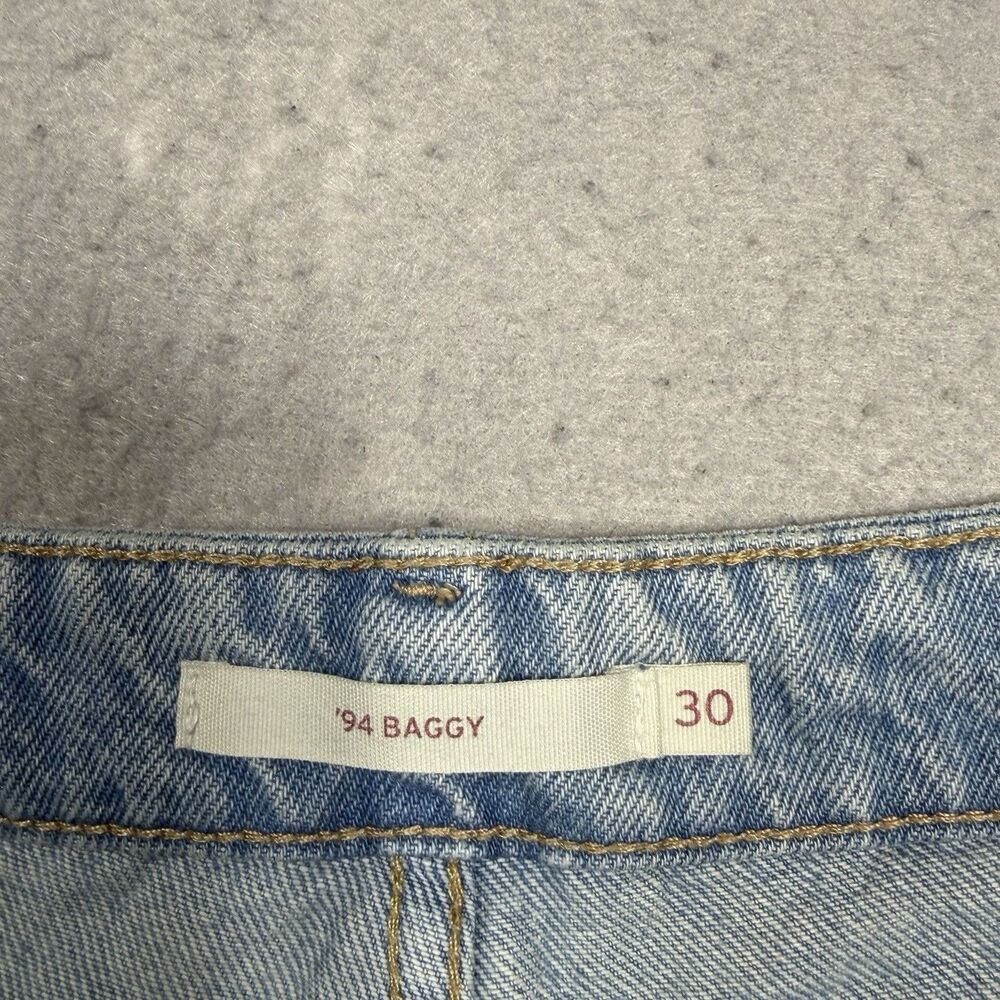 Levis 94 Baggy Cargo Jeans Women 30 Fits 32x39 Light Wash Wide Leg Utility Denim - Picture 11 of 16